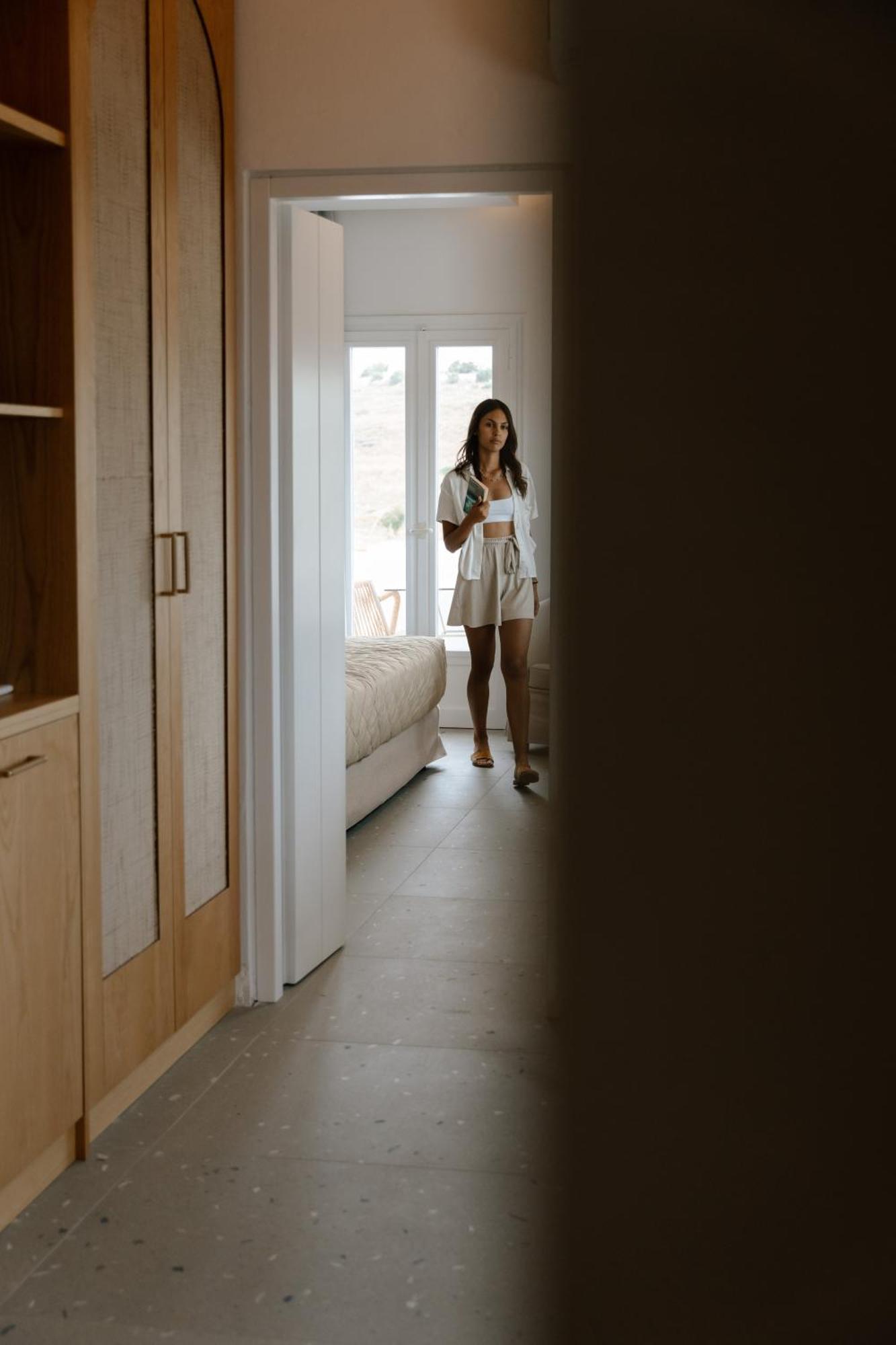 Pnoi Hotel ロガラス エクステリア 写真