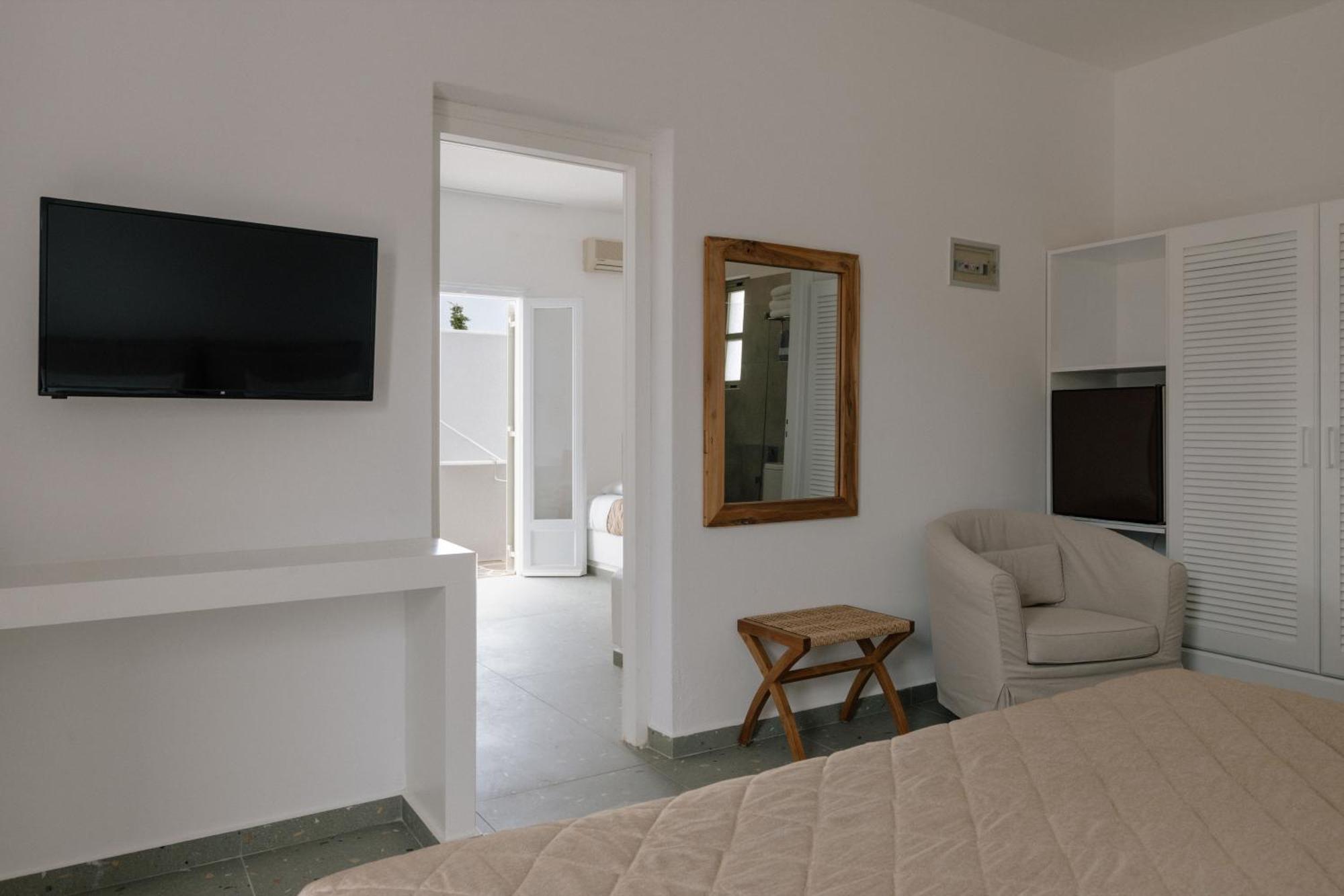 Pnoi Hotel ロガラス エクステリア 写真